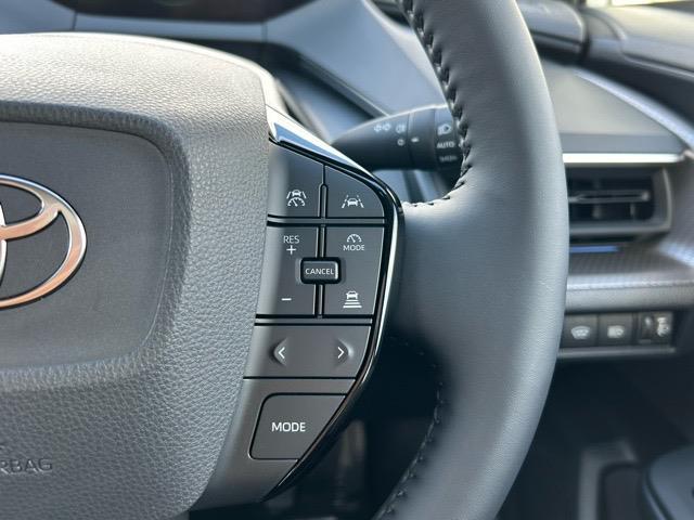 プリウス Ｚ　４ＷＤ　マルチメディアナビ　全方位カメラ　フルセグＴＶ　ＵＳＢ　ＥＴＣ２．０　前方ドラレコ　パノラミックビューモニター　ステアリングヒーター　前後コーナーセンサー　パワーバックドア　純正１９インチＡＷ（8枚目）