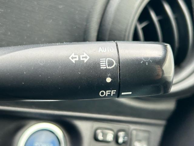 アクア S 社外ディスプレイオーディオ Bluetooth Apple Carplay ETC バックカメラ 1列目シートヒーター 横滑り防止装置 盗難防止装置 Wエアバック オートライト ウィンカーミラー(8枚目)