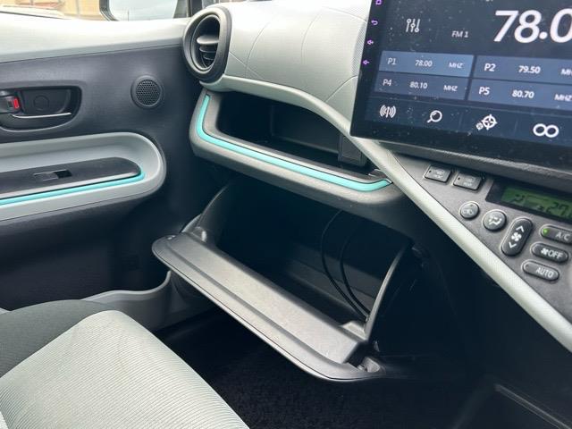 アクア S 社外ディスプレイオーディオ Bluetooth Apple Carplay ETC バックカメラ 1列目シートヒーター 横滑り防止装置 盗難防止装置 Wエアバック オートライト ウィンカーミラー(19枚目)