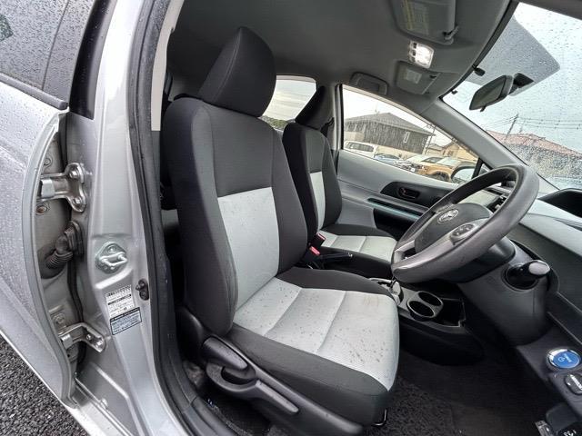 アクア S 社外ディスプレイオーディオ Bluetooth Apple Carplay ETC バックカメラ 1列目シートヒーター 横滑り防止装置 盗難防止装置 Wエアバック オートライト ウィンカーミラー(24枚目)