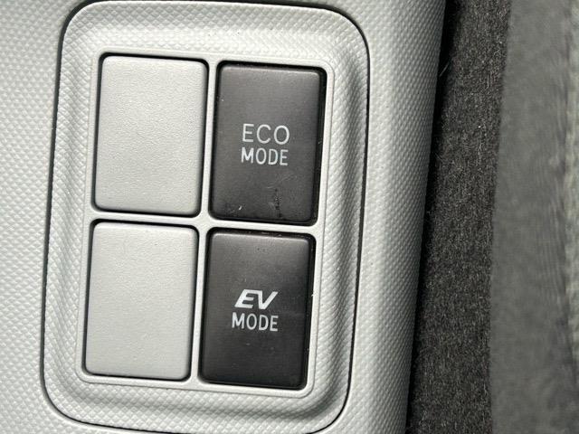 アクア S 純正ナビ ワンセグTV Bluetooth CD バックカメラ スタッドレスタイヤ 盗難防止装置 オートライト ヘッドライトウォッシャー ステアリングスイッチ ウィンカーミラー(15枚目)