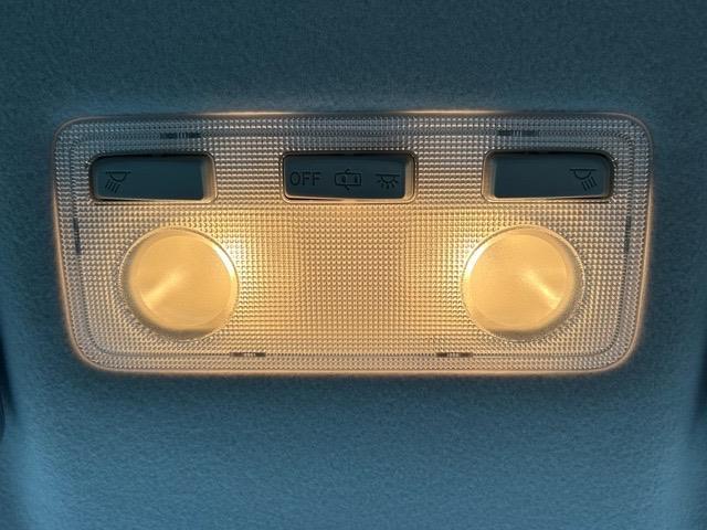アクア S 純正ナビ ワンセグTV Bluetooth CD バックカメラ スタッドレスタイヤ 盗難防止装置 オートライト ヘッドライトウォッシャー ステアリングスイッチ ウィンカーミラー(20枚目)