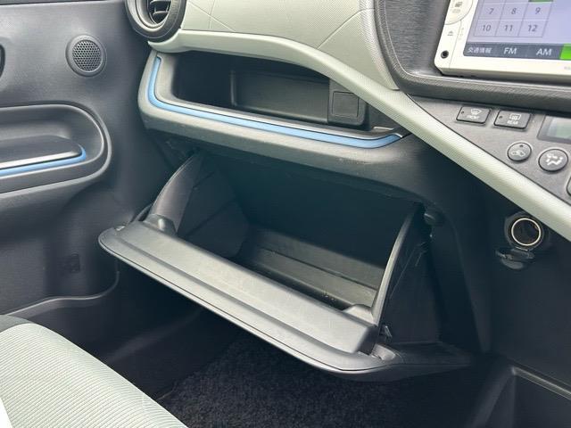 アクア S 純正ナビ ワンセグTV Bluetooth CD バックカメラ スタッドレスタイヤ 盗難防止装置 オートライト ヘッドライトウォッシャー ステアリングスイッチ ウィンカーミラー(23枚目)