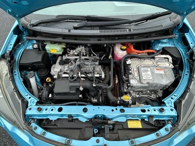 アクア S 純正ナビ ワンセグTV Bluetooth CD バックカメラ スタッドレスタイヤ 盗難防止装置 オートライト ヘッドライトウォッシャー ステアリングスイッチ ウィンカーミラー(42枚目)