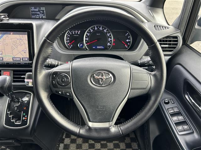 ヴォクシー ZS 純正ナビ(AM/FM/BT/CD) フルセグTV バックカメラ 両側パワースライド 横滑り防止装置 ビルトインETC プッシュスタート スペアキー×1 LEDオートライト 純正16インチアルミホイール(3枚目)