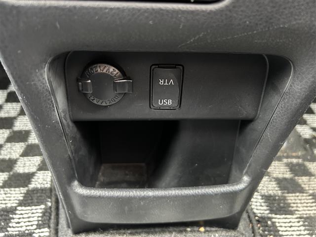 ヴォクシー ZS 純正ナビ(AM/FM/BT/CD) フルセグTV バックカメラ 両側パワースライド 横滑り防止装置 ビルトインETC プッシュスタート スペアキー×1 LEDオートライト 純正16インチアルミホイール(17枚目)