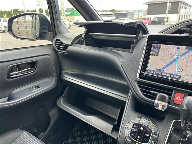 ヴォクシー ZS 純正ナビ(AM/FM/BT/CD) フルセグTV バックカメラ 両側パワースライド 横滑り防止装置 ビルトインETC プッシュスタート スペアキー×1 LEDオートライト 純正16インチアルミホイール(18枚目)