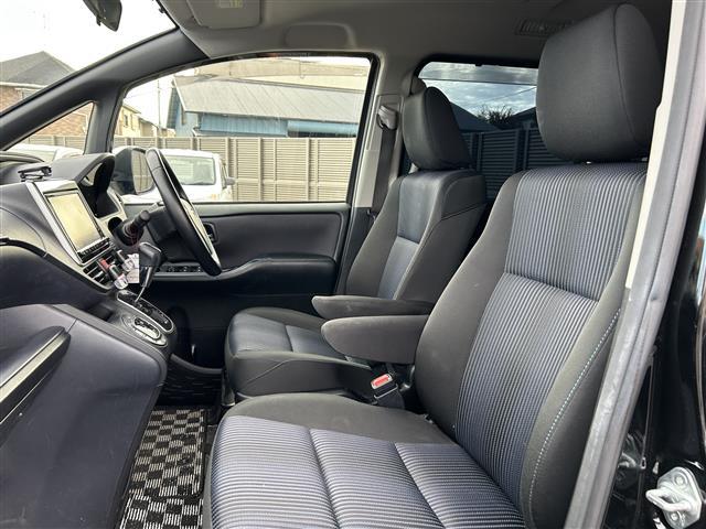 ヴォクシー ZS 純正ナビ(AM/FM/BT/CD) フルセグTV バックカメラ 両側パワースライド 横滑り防止装置 ビルトインETC プッシュスタート スペアキー×1 LEDオートライト 純正16インチアルミホイール(20枚目)