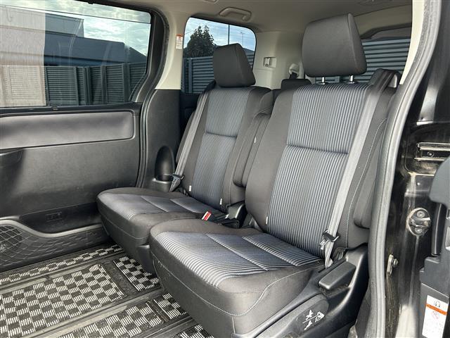 ヴォクシー ZS 純正ナビ(AM/FM/BT/CD) フルセグTV バックカメラ 両側パワースライド 横滑り防止装置 ビルトインETC プッシュスタート スペアキー×1 LEDオートライト 純正16インチアルミホイール(22枚目)