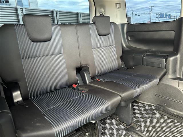 ヴォクシー ZS 純正ナビ(AM/FM/BT/CD) フルセグTV バックカメラ 両側パワースライド 横滑り防止装置 ビルトインETC プッシュスタート スペアキー×1 LEDオートライト 純正16インチアルミホイール(25枚目)