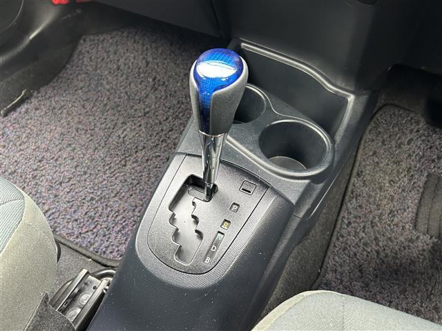 アクア Ｓ　純正ＳＤナビ　ＡＭ　ＦＭ　ＢＴ　ＣＤ　ＡＵＸ　バックカメラ　横滑り防止装置　ドライブレコーダー　リモコンキー　スペアキー×１　純正フロアマット（18枚目）