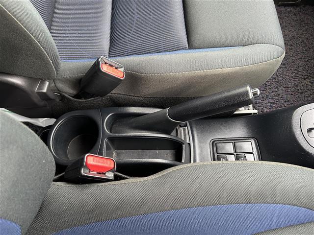 アクア Ｓ　純正ＳＤナビ　ＡＭ　ＦＭ　ＢＴ　ＣＤ　ＡＵＸ　バックカメラ　横滑り防止装置　ドライブレコーダー　リモコンキー　スペアキー×１　純正フロアマット（20枚目）