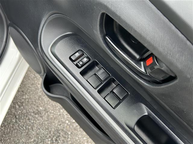 アクア Ｓ　純正ＳＤナビ　ＡＭ　ＦＭ　ＢＴ　ＣＤ　ＡＵＸ　バックカメラ　横滑り防止装置　ドライブレコーダー　リモコンキー　スペアキー×１　純正フロアマット（22枚目）