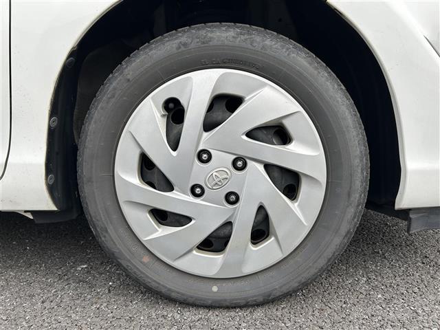 アクア Ｓ　純正ＳＤナビ　ＡＭ　ＦＭ　ＢＴ　ＣＤ　ＡＵＸ　バックカメラ　横滑り防止装置　ドライブレコーダー　リモコンキー　スペアキー×１　純正フロアマット（29枚目）