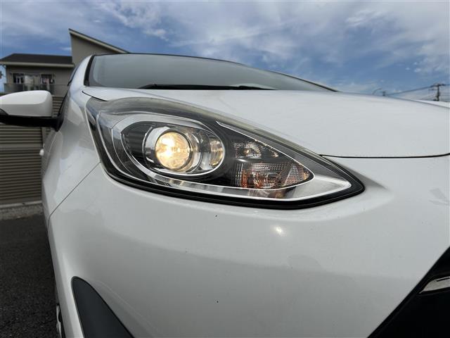 アクア Ｓ　純正ＳＤナビ　ＡＭ　ＦＭ　ＢＴ　ＣＤ　ＡＵＸ　バックカメラ　横滑り防止装置　ドライブレコーダー　リモコンキー　スペアキー×１　純正フロアマット（31枚目）