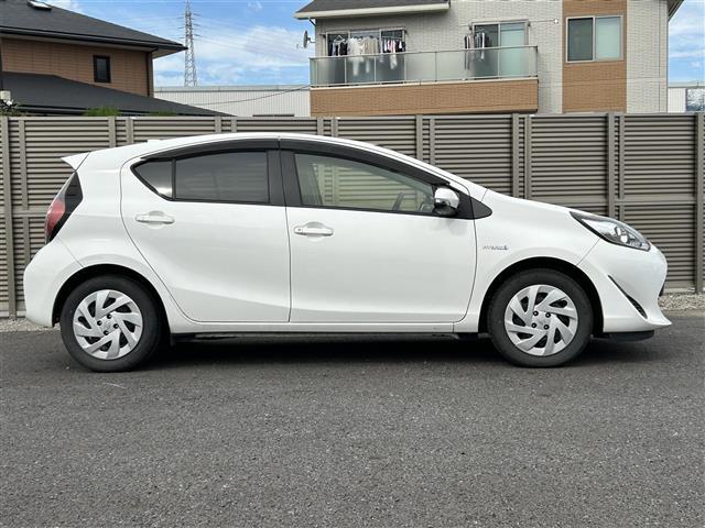 アクア Ｓ　純正ＳＤナビ　ＡＭ　ＦＭ　ＢＴ　ＣＤ　ＡＵＸ　バックカメラ　横滑り防止装置　ドライブレコーダー　リモコンキー　スペアキー×１　純正フロアマット（40枚目）