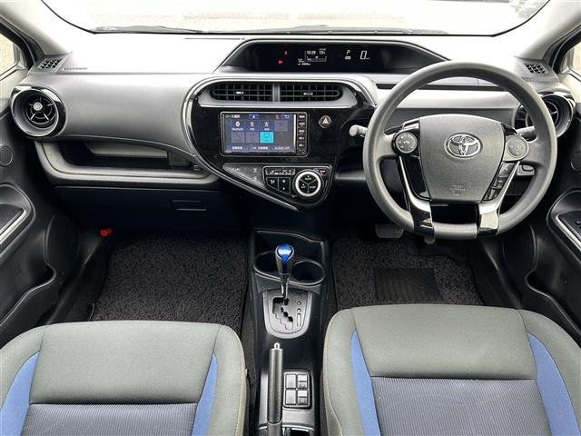 アクア Ｓ　純正ＳＤナビ　ＡＭ　ＦＭ　ＢＴ　ＣＤ　ＡＵＸ　バックカメラ　横滑り防止装置　ドライブレコーダー　リモコンキー　スペアキー×１　純正フロアマット（42枚目）