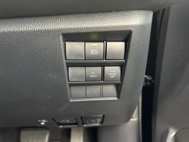 ヴォクシー ハイブリッドＳ－Ｚ　純正１０．５インチディスプレイオーディオナビ　フルセグＴＶ　ＨＤＭＩ　Ｂｌｕｅｔｏｏｔｈ　ＥＴＣ２．０　モデリスタエアロパーツセット　モデリスタシグニチャーイルミグリル　モデリスタイルミルーフ（16枚目）