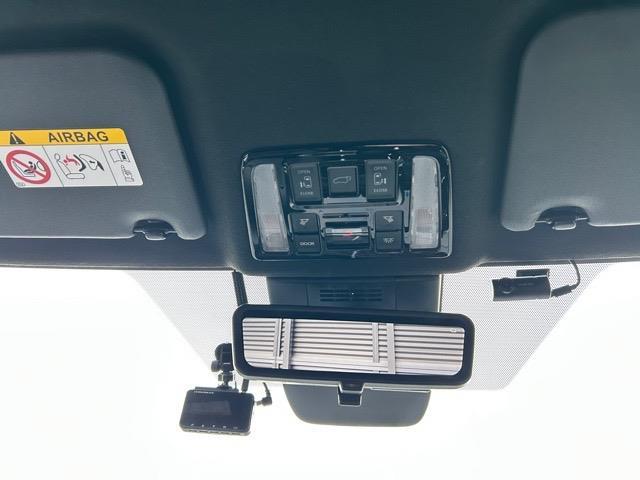 ヴォクシー ハイブリッドＳ－Ｚ　純正１０．５インチディスプレイオーディオナビ　フルセグＴＶ　ＨＤＭＩ　Ｂｌｕｅｔｏｏｔｈ　ＥＴＣ２．０　モデリスタエアロパーツセット　モデリスタシグニチャーイルミグリル　モデリスタイルミルーフ（17枚目）