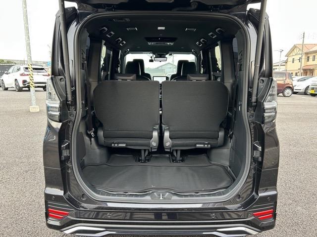 ヴォクシー ハイブリッドＳ－Ｚ　純正１０．５インチディスプレイオーディオナビ　フルセグＴＶ　ＨＤＭＩ　Ｂｌｕｅｔｏｏｔｈ　ＥＴＣ２．０　モデリスタエアロパーツセット　モデリスタシグニチャーイルミグリル　モデリスタイルミルーフ（30枚目）