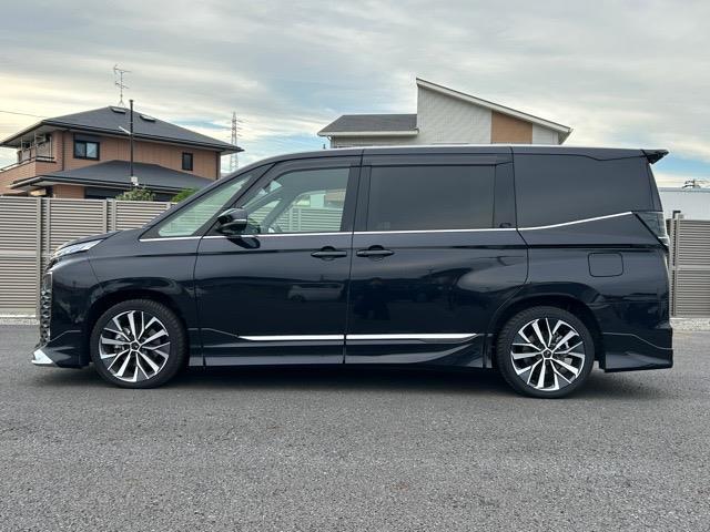 ヴォクシー ハイブリッドＳ－Ｚ　純正１０．５インチディスプレイオーディオナビ　フルセグＴＶ　ＨＤＭＩ　Ｂｌｕｅｔｏｏｔｈ　ＥＴＣ２．０　モデリスタエアロパーツセット　モデリスタシグニチャーイルミグリル　モデリスタイルミルーフ（35枚目）