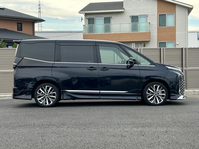 ヴォクシー ハイブリッドＳ－Ｚ　純正１０．５インチディスプレイオーディオナビ　フルセグＴＶ　ＨＤＭＩ　Ｂｌｕｅｔｏｏｔｈ　ＥＴＣ２．０　モデリスタエアロパーツセット　モデリスタシグニチャーイルミグリル　モデリスタイルミルーフ（39枚目）