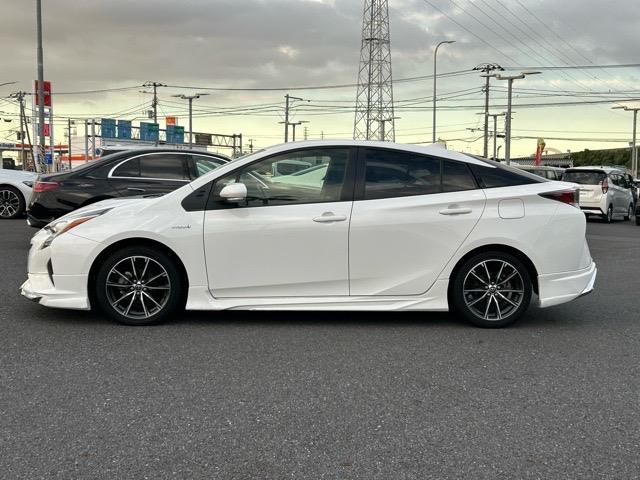 プリウス Ｅ　純正ナビ　Ｂｌｕｅｔｏｏｔｈ　ワンセグＴＶ　バックカメラ　ＥＴＣ　ドライブレコーダー　社外エアロ　プリクラッシュセーフティ　レーンディパーチャアラート　オートハイビーム　クルーズコントロール（35枚目）