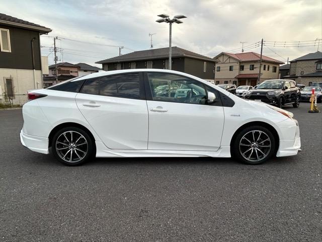 プリウス Ｅ　純正ナビ　Ｂｌｕｅｔｏｏｔｈ　ワンセグＴＶ　バックカメラ　ＥＴＣ　ドライブレコーダー　社外エアロ　プリクラッシュセーフティ　レーンディパーチャアラート　オートハイビーム　クルーズコントロール（38枚目）