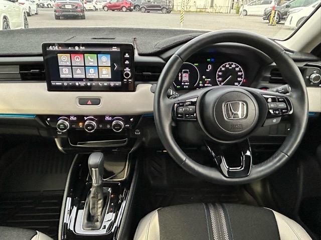 ヴェゼル ｅ：ＨＥＶ　Ｚ・ＰＬａＹパッケージ　ワンオーナー　純正ナビ　Ｂｌｕｅｔｏｏｔｈ　フルセグＴＶ　ＥＴＣ２．０　バックカメラ　前後コーナーセンサー　パワーバックドア　レダークルーズコントロール　１列目シートヒーター　ドライブモードスイッチ（4枚目）