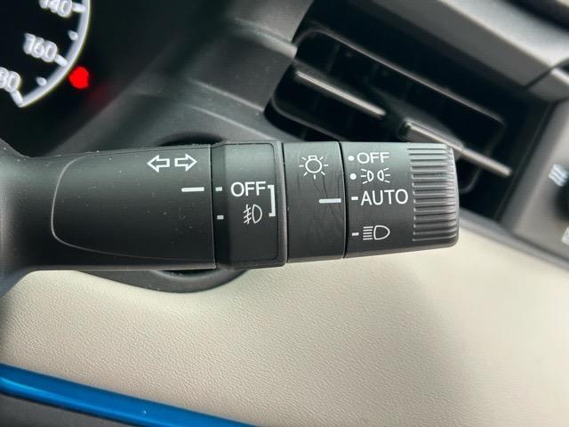 ヴェゼル ｅ：ＨＥＶ　Ｚ・ＰＬａＹパッケージ　ワンオーナー　純正ナビ　Ｂｌｕｅｔｏｏｔｈ　フルセグＴＶ　ＥＴＣ２．０　バックカメラ　前後コーナーセンサー　パワーバックドア　レダークルーズコントロール　１列目シートヒーター　ドライブモードスイッチ（7枚目）