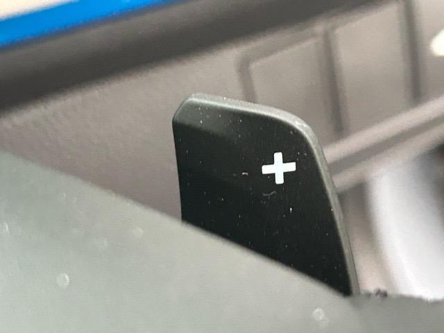 ヴェゼル ｅ：ＨＥＶ　Ｚ・ＰＬａＹパッケージ　ワンオーナー　純正ナビ　Ｂｌｕｅｔｏｏｔｈ　フルセグＴＶ　ＥＴＣ２．０　バックカメラ　前後コーナーセンサー　パワーバックドア　レダークルーズコントロール　１列目シートヒーター　ドライブモードスイッチ（9枚目）