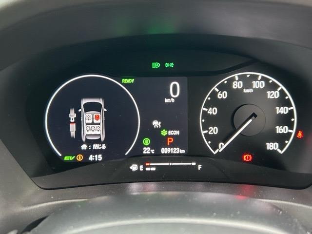 ヴェゼル ｅ：ＨＥＶ　Ｚ・ＰＬａＹパッケージ　ワンオーナー　純正ナビ　Ｂｌｕｅｔｏｏｔｈ　フルセグＴＶ　ＥＴＣ２．０　バックカメラ　前後コーナーセンサー　パワーバックドア　レダークルーズコントロール　１列目シートヒーター　ドライブモードスイッチ（11枚目）