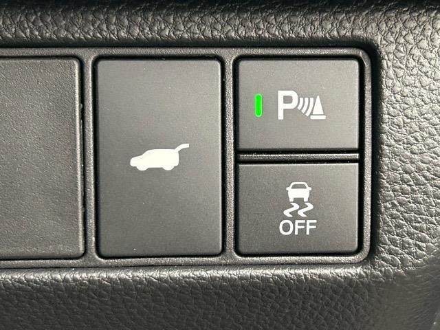 ヴェゼル ｅ：ＨＥＶ　Ｚ・ＰＬａＹパッケージ　ワンオーナー　純正ナビ　Ｂｌｕｅｔｏｏｔｈ　フルセグＴＶ　ＥＴＣ２．０　バックカメラ　前後コーナーセンサー　パワーバックドア　レダークルーズコントロール　１列目シートヒーター　ドライブモードスイッチ（14枚目）