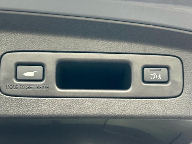 ヴェゼル ｅ：ＨＥＶ　Ｚ・ＰＬａＹパッケージ　ワンオーナー　純正ナビ　Ｂｌｕｅｔｏｏｔｈ　フルセグＴＶ　ＥＴＣ２．０　バックカメラ　前後コーナーセンサー　パワーバックドア　レダークルーズコントロール　１列目シートヒーター　ドライブモードスイッチ（18枚目）