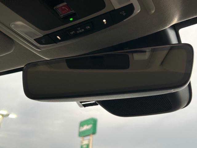 ヴェゼル ｅ：ＨＥＶ　Ｚ・ＰＬａＹパッケージ　ワンオーナー　純正ナビ　Ｂｌｕｅｔｏｏｔｈ　フルセグＴＶ　ＥＴＣ２．０　バックカメラ　前後コーナーセンサー　パワーバックドア　レダークルーズコントロール　１列目シートヒーター　ドライブモードスイッチ（21枚目）