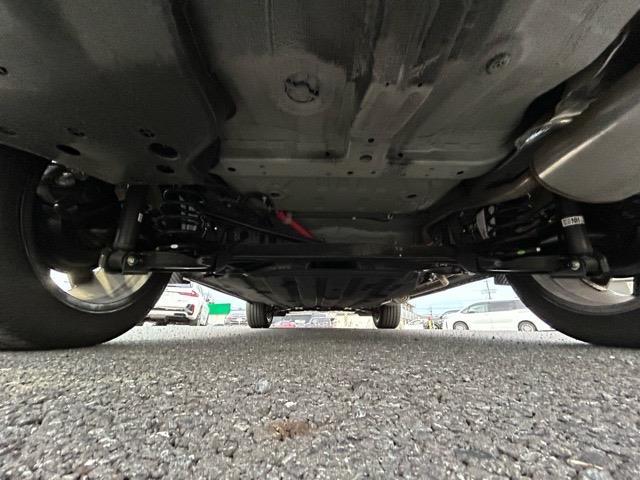 ヴェゼル ｅ：ＨＥＶ　Ｚ・ＰＬａＹパッケージ　ワンオーナー　純正ナビ　Ｂｌｕｅｔｏｏｔｈ　フルセグＴＶ　ＥＴＣ２．０　バックカメラ　前後コーナーセンサー　パワーバックドア　レダークルーズコントロール　１列目シートヒーター　ドライブモードスイッチ（43枚目）