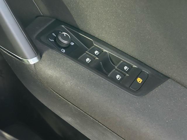 ゴルフトゥーラン TSI コンフォートライン 禁煙車 ワンオーナー 純正ナビ AndroidAuto AppleCarPlay フルセグTV CD DVD Bluetooth フルセグTV バックカメラ ETC2.0 ドライブレコーダー(10枚目)