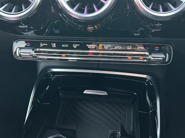 Aクラス A45 S 4マチック+ 純正ナビ Bluetooth フルセグTV ETC2.0 全方位カメラ 前後コーナーセンサー ヘッドアップディスプレイ サンルーフ レダークルーズコントロール 置くだけ充電 BSM(15枚目)