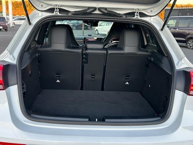 Aクラス A45 S 4マチック+ 純正ナビ Bluetooth フルセグTV ETC2.0 全方位カメラ 前後コーナーセンサー ヘッドアップディスプレイ サンルーフ レダークルーズコントロール 置くだけ充電 BSM(28枚目)