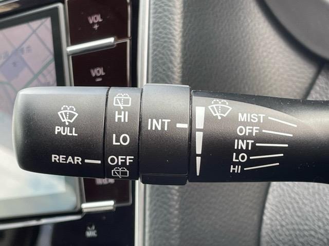 インプレッサスポーツ 1.6i-L ワンオーナー 純正ナビ(Panasonic,CN-LR7000)(CD,DVD,フルセグTV、SD)ビルトインETC ドライブレコーダー 運転席助手席シートヒーター 純正フロントエアロ スマートキー(6枚目)