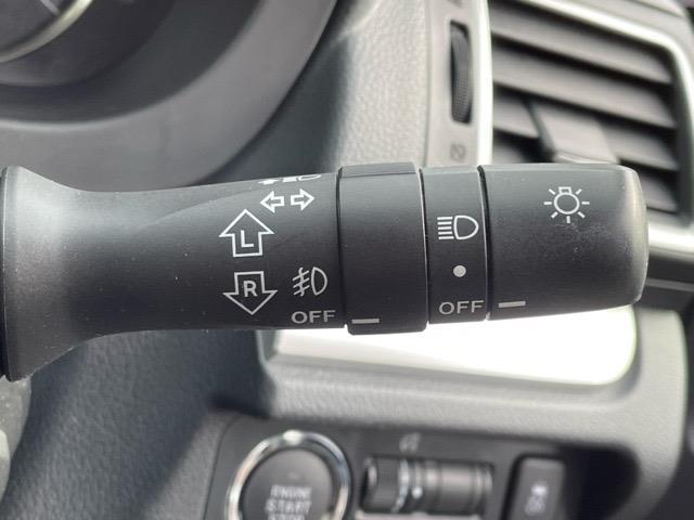 インプレッサスポーツ 1.6i-L ワンオーナー 純正ナビ(Panasonic,CN-LR7000)(CD,DVD,フルセグTV、SD)ビルトインETC ドライブレコーダー 運転席助手席シートヒーター 純正フロントエアロ スマートキー(7枚目)