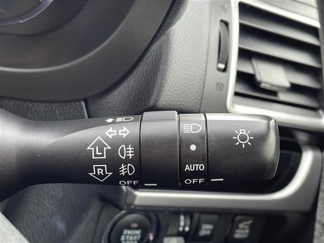 【　オートライト　】オートライトなのでライトの点け忘れを気にすることなく運転が出来ます♪