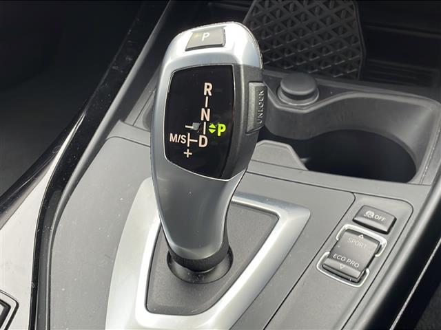 1シリーズ 118d スポーツ 純正ナビ CD/DVD Bluetooth バックカメラ ETC付きバックミラー 前後コーナーセンサー 前後ドライブレコーダー アイドリングストップ クルーズコントロール(10枚目)