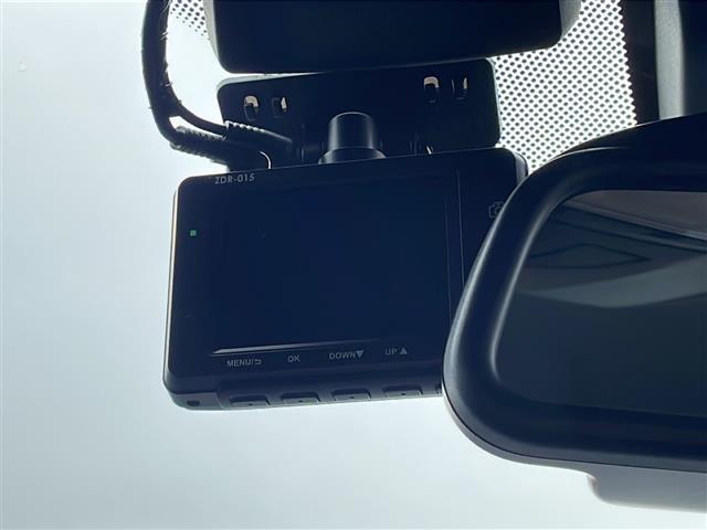 1シリーズ 118d スポーツ 純正ナビ CD/DVD Bluetooth バックカメラ ETC付きバックミラー 前後コーナーセンサー 前後ドライブレコーダー アイドリングストップ クルーズコントロール(21枚目)