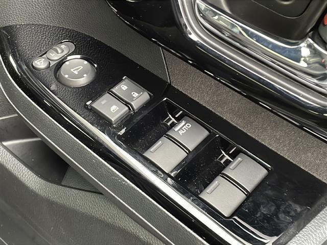 N-BOXカスタム L 純正ナビ(CD、SD、Bluetooth、USB、HDMI)フルセグTV、ETC、全方位ドラレコ、片側パワースライドドア、レーンキープアシスト、オートクルーズコントロール、スマートキー、スペアキー(8枚目)