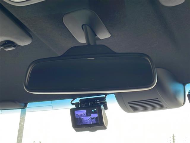 N-BOXカスタム L 純正ナビ(CD、SD、Bluetooth、USB、HDMI)フルセグTV、ETC、全方位ドラレコ、片側パワースライドドア、レーンキープアシスト、オートクルーズコントロール、スマートキー、スペアキー(21枚目)