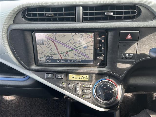 アクア Ｓ　社外ナビ　ワンセグＴＶ（走行中視聴可能）　ＣＤ、ＤＶＤ、ＡＵＸ、Ｂｌｕｅｔｏｏｔｈ　ＥＴＣ　バックカメラ　プッシュスタート　スマートキー　Ｗエアバッグ　純正アルミホイール　取扱説明書　保証書　記録簿（6枚目）