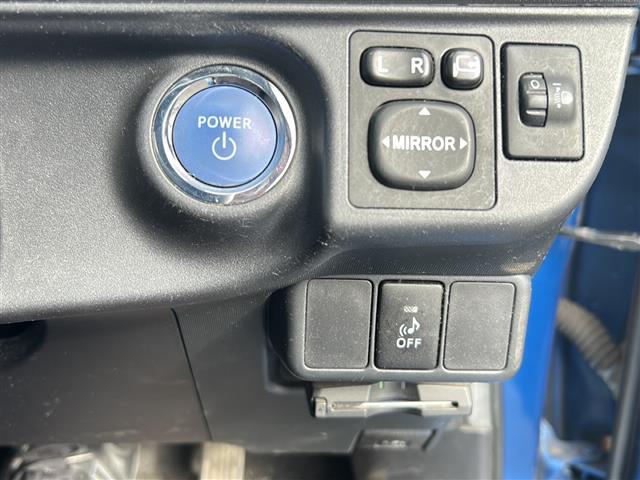 アクア Ｓ　社外ナビ　ワンセグＴＶ（走行中視聴可能）　ＣＤ、ＤＶＤ、ＡＵＸ、Ｂｌｕｅｔｏｏｔｈ　ＥＴＣ　バックカメラ　プッシュスタート　スマートキー　Ｗエアバッグ　純正アルミホイール　取扱説明書　保証書　記録簿（7枚目）