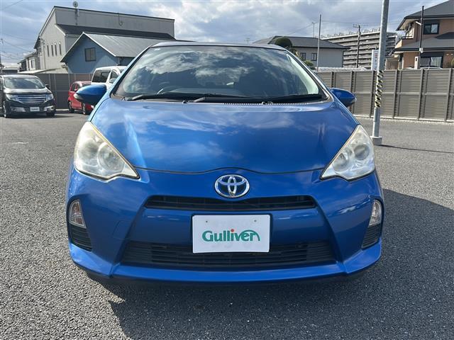 アクア Ｓ　社外ナビ　ワンセグＴＶ（走行中視聴可能）　ＣＤ、ＤＶＤ、ＡＵＸ、Ｂｌｕｅｔｏｏｔｈ　ＥＴＣ　バックカメラ　プッシュスタート　スマートキー　Ｗエアバッグ　純正アルミホイール　取扱説明書　保証書　記録簿（10枚目）