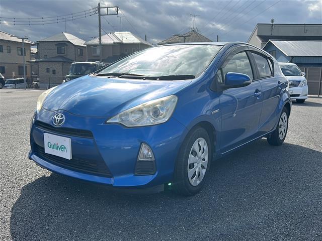 アクア Ｓ　社外ナビ　ワンセグＴＶ（走行中視聴可能）　ＣＤ、ＤＶＤ、ＡＵＸ、Ｂｌｕｅｔｏｏｔｈ　ＥＴＣ　バックカメラ　プッシュスタート　スマートキー　Ｗエアバッグ　純正アルミホイール　取扱説明書　保証書　記録簿（11枚目）